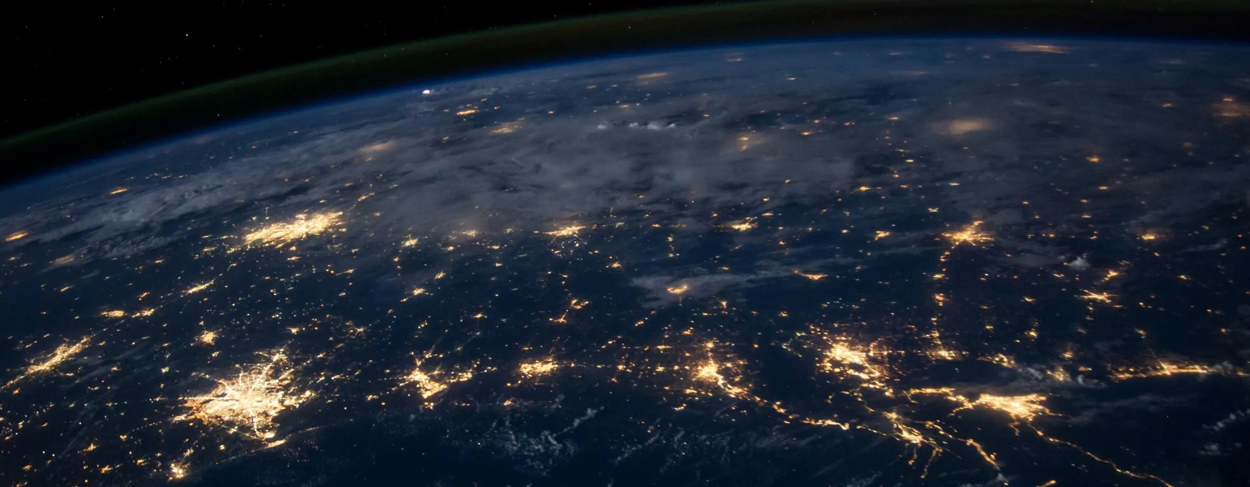 Quantum computing and artificial intelligence for earth observation and scenario forecasting